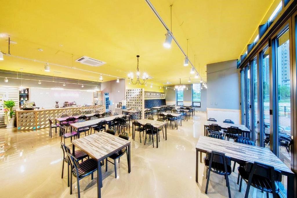 Riviera Incheon Airport Hotel מראה חיצוני תמונה