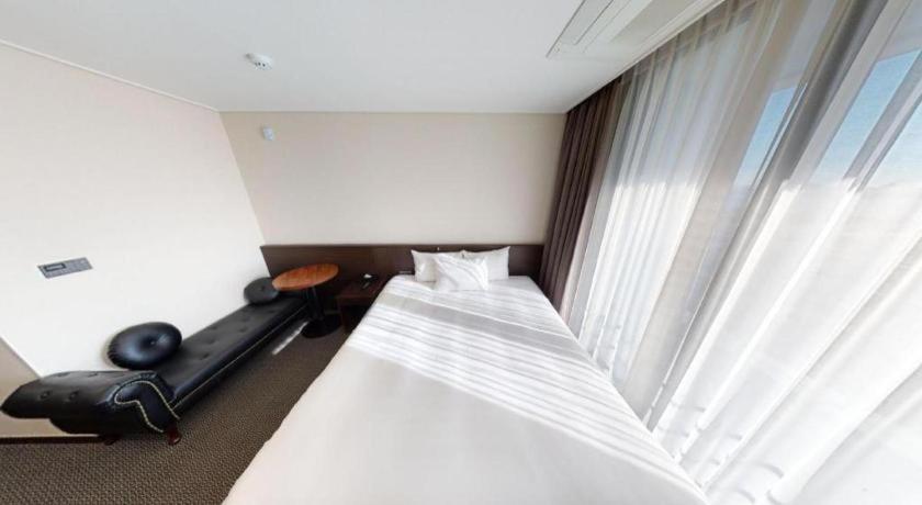 Riviera Incheon Airport Hotel מראה חיצוני תמונה